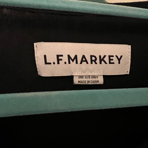 L.F. Markey “Kenny” box top in black, 100% linen, OS - Picture 5 of 9